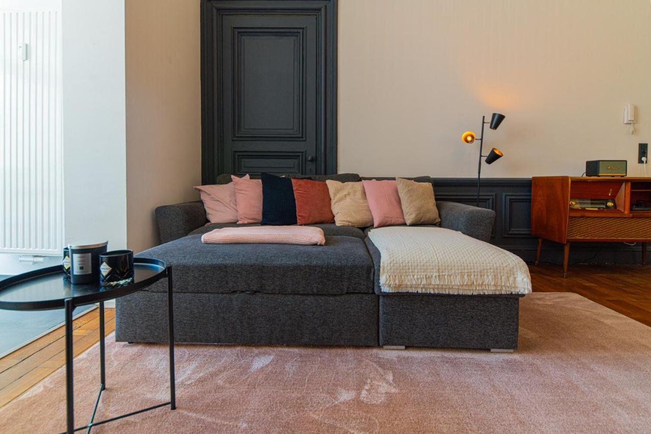 Garden Guillemins Station Apartment